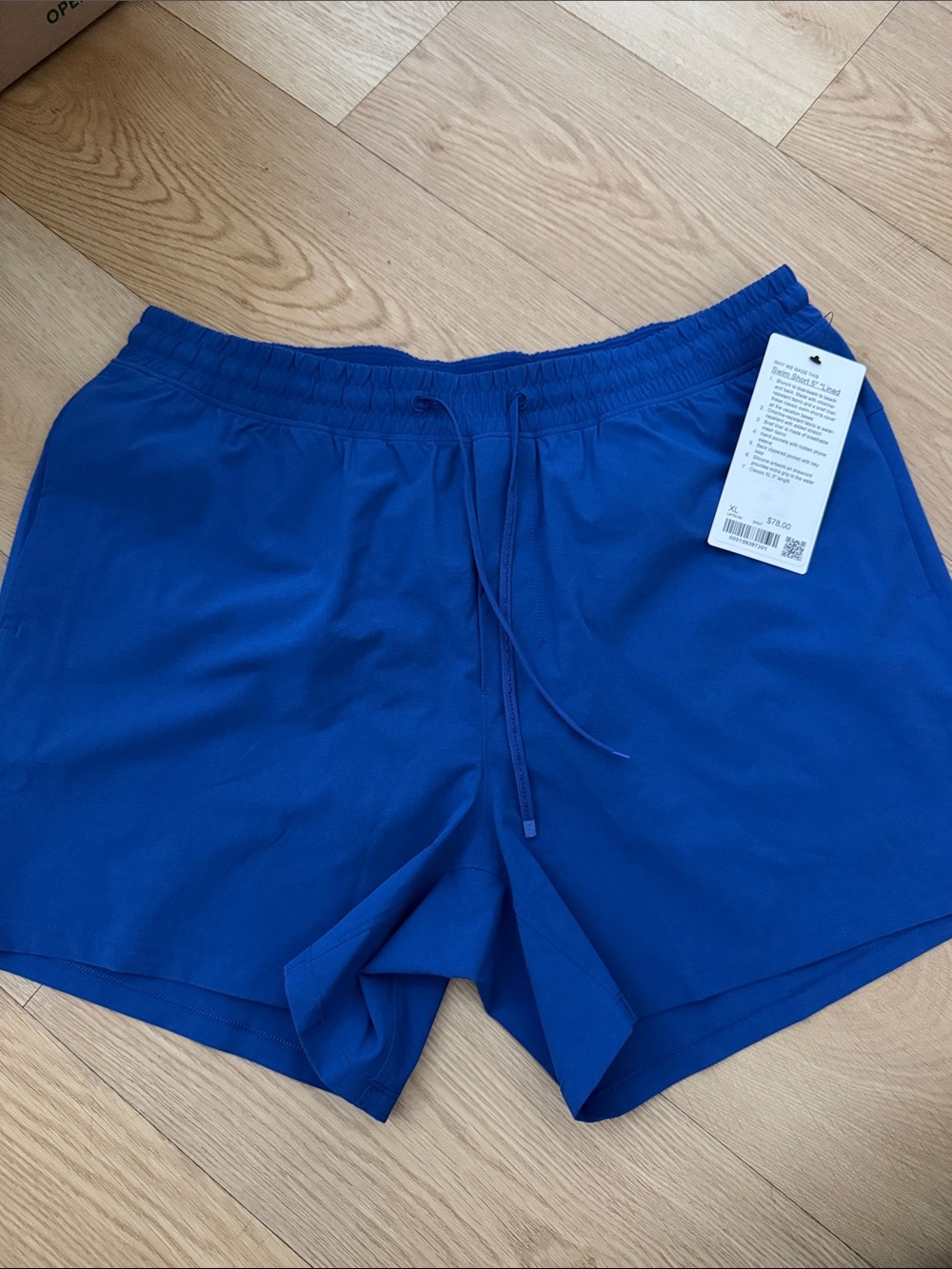 Mens Lululemon swim shorts XL